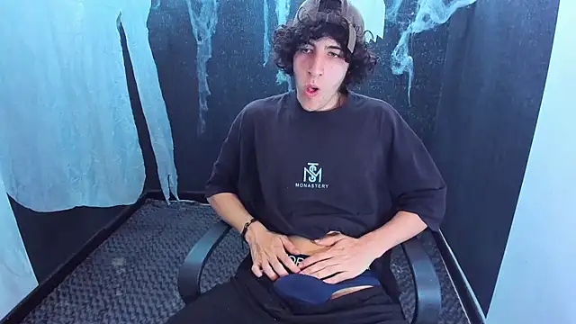 Kerverr  online show from 10/29/25, 02:52