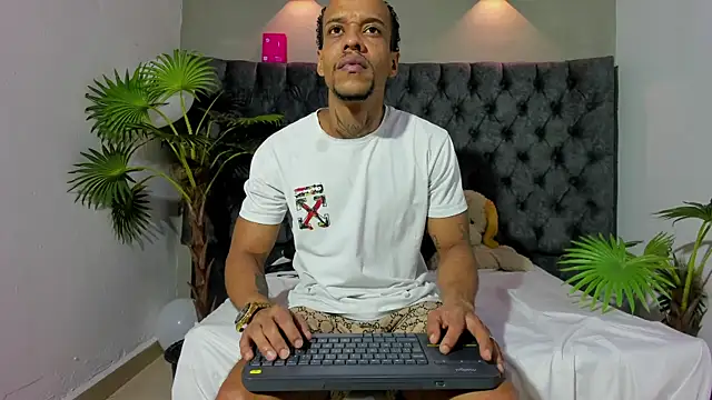 Salomon koude online show from 05/25/26, 03:29