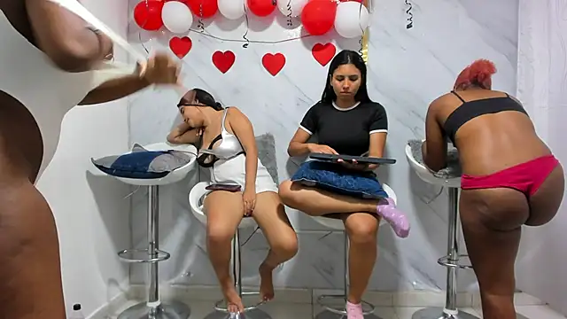 Candyscouples online show from 02/17/25, 03:20