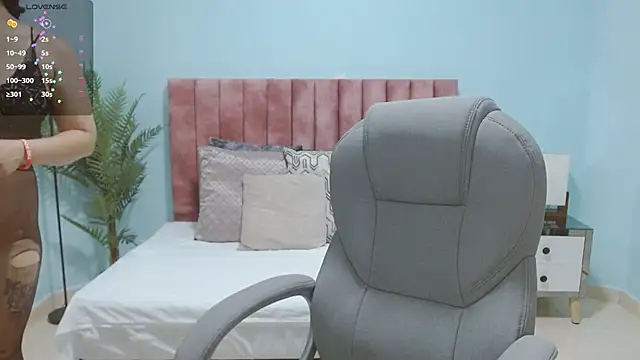 sussy leon online show from 12/01/25, 07:30