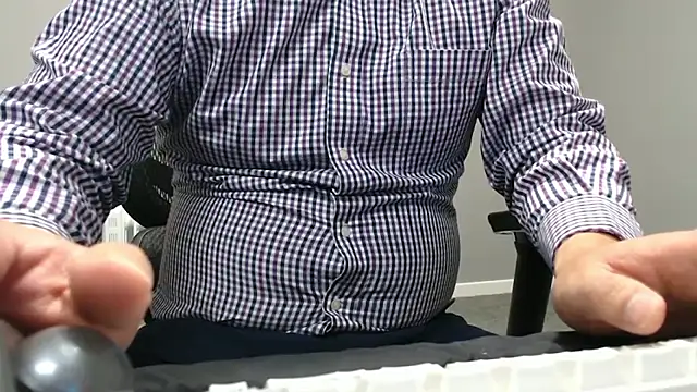 nimirole online show from 10/21/25, 02:18