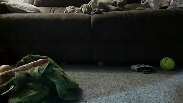 Snapshot of dirtything4u chatting on 02/21/26, 12:00 dirtything4u online show from 02/21/26, 12:00