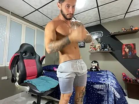 Snapshot of marcel_crawford96 chatting on 10/21/25, 02:40 marcel crawford96 online show from 10/21/25, 02:40