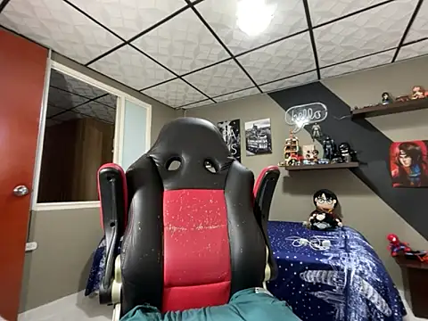 Snapshot of marcel_crawford96 chatting on 11/06/25, 01:56 marcel crawford96 online show from 11/06/25, 01:56