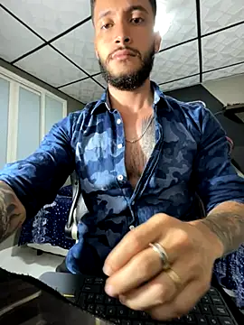 Snapshot of marcel_crawford96 chatting on 11/23/25, 12:38 marcel crawford96 online show from 11/23/25, 12:38