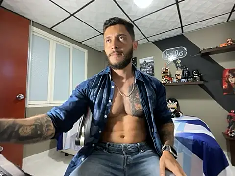 Snapshot of marcel_crawford96 chatting on 11/27/25, 12:07 marcel crawford96 online show from 11/27/25, 12:07