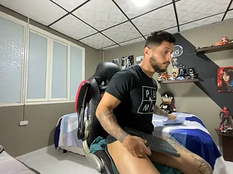 Snapshot of marcel_crawford96 chatting on 12/03/25, 11:19 marcel crawford96 online show from 12/03/25, 11:19