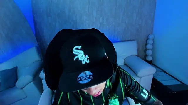 nova sex01 online show from 09/17/25, 03:41