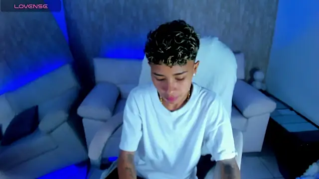 nova sex01 online show from 10/11/25, 03:50