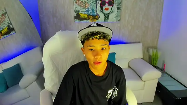 nova sex01 online show from 10/17/25, 04:26