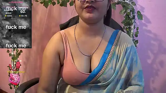 Snapshot of Pari-new chatting on 04/20/26, 04:15 Pari-new online show from 04/20/26, 04:15