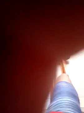 Snapshot of tonygostoe chatting on 12/15/25, 02:43 tonygostoe online show from 12/15/25, 02:43