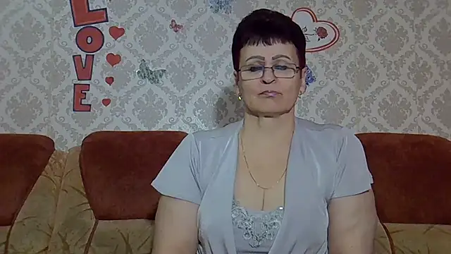 PaulaGolden online show from 10/21/25, 11:33