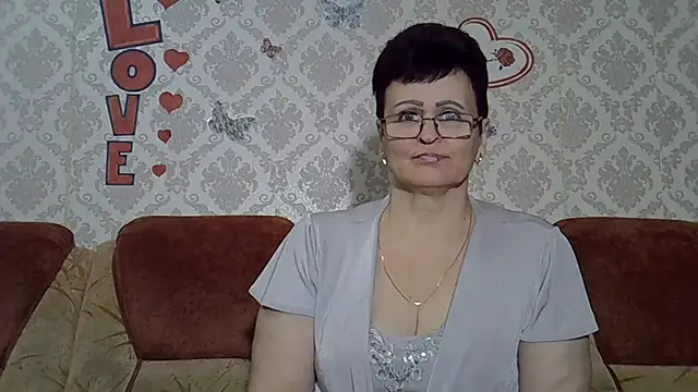 PaulaGolden online show from 12/21/25, 04:36