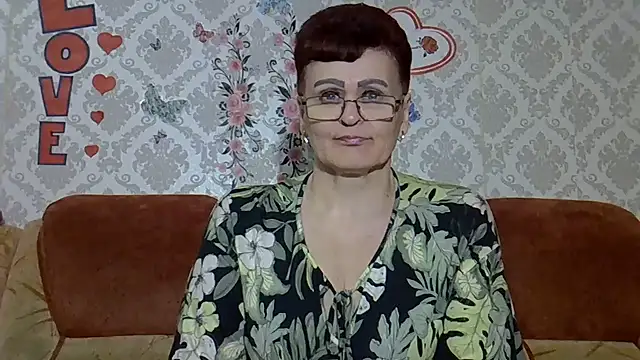 Snapshot of PaulaGolden chatting on 06/12/26, 03:00 PaulaGolden online show from 06/12/26, 03:00