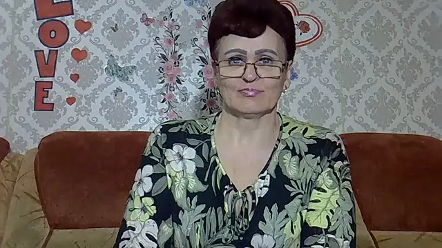 Snapshot of PaulaGolden chatting on 07/14/26, 06:35 PaulaGolden online show from 07/14/26, 06:35