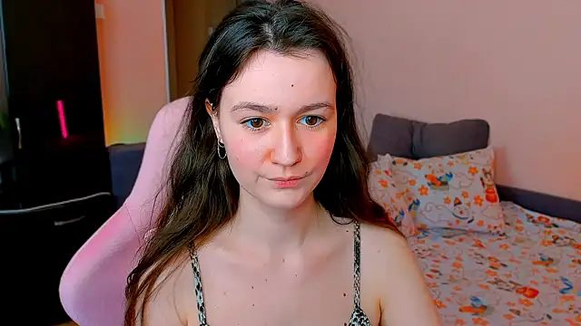Snapshot of ameli_moon chatting on 03/24/26, 12:43 ameli moon online show from 03/24/26, 12:43