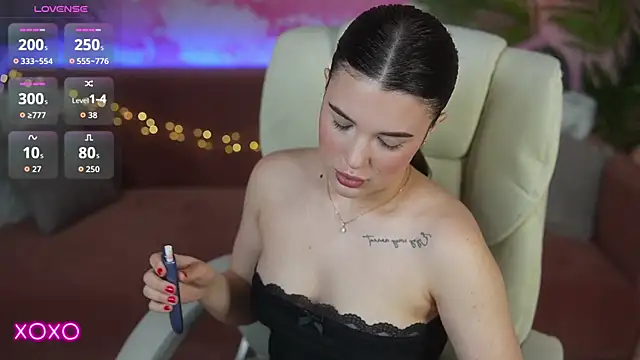 YourLolaBunny online show from 05/16/26, 06:32