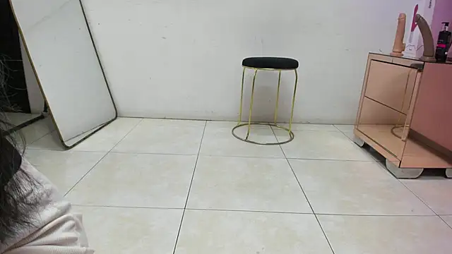 AmiraDulcee online show from 03/28/26, 07:57