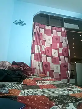 Snapshot of Shubu_76 chatting on 10/21/25, 08:31 Shubu 76 online show from 10/21/25, 08:31