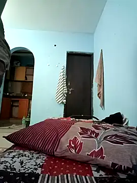 Snapshot of Shubu_76 chatting on 10/22/25, 11:10 Shubu 76 online show from 10/22/25, 11:10