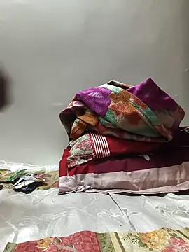 Snapshot of Shubu_76 chatting on 11/26/25, 05:58 Shubu 76 online show from 11/26/25, 05:58