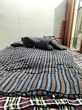 Snapshot of Shubu_76 chatting on 03/25/26, 12:11 Shubu 76 online show from 03/25/26, 12:11