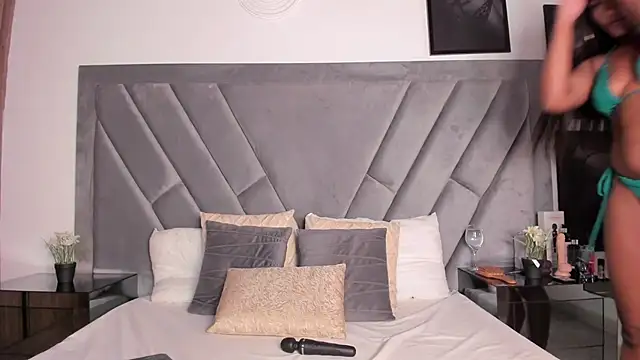 brenda nova18 online show from 04/14/26, 09:10