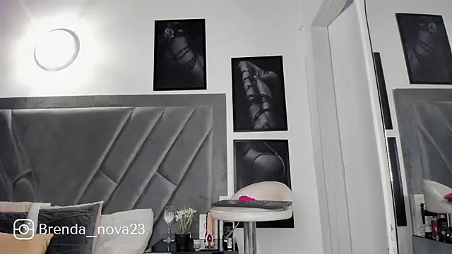 Snapshot of brenda_nova18 chatting on 05/12/26, 09:23 brenda nova18 online show from 05/12/26, 09:23