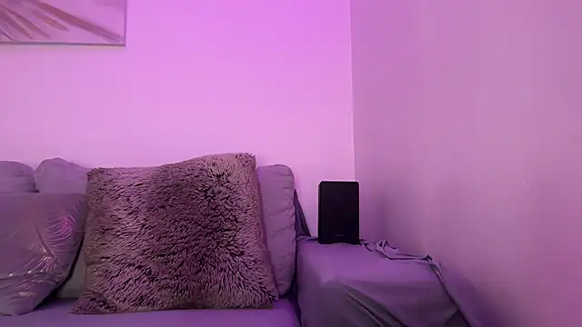 Snapshot of Serena_4you chatting on 12/14/25, 04:34 Serena 4you online show from 12/14/25, 04:34