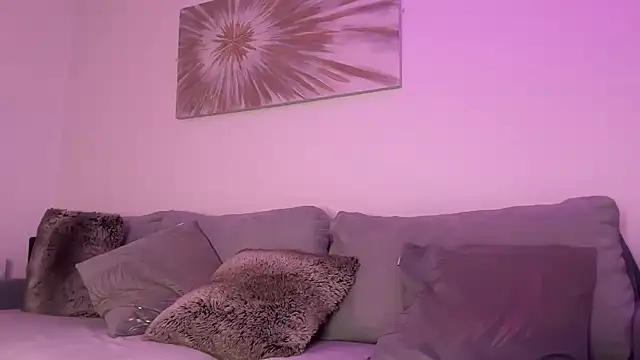 Snapshot of Serena_4you chatting on 12/17/25, 05:08 Serena 4you online show from 12/17/25, 05:08