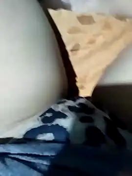 Snapshot of Karenn12 chatting on 01/23/25, 04:52 Karenn12 online show from 01/23/25, 04:52