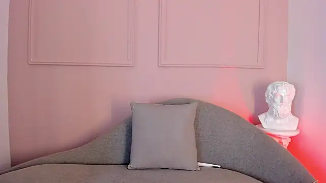 victoria milann online show from 11/29/25, 03:26