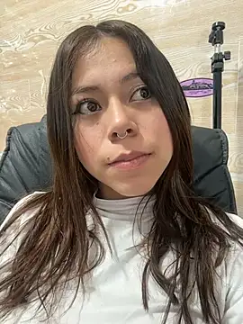 Snapshot of sarawiliamx chatting on 01/08/26, 10:06 sarawiliamx online show from 01/08/26, 10:06