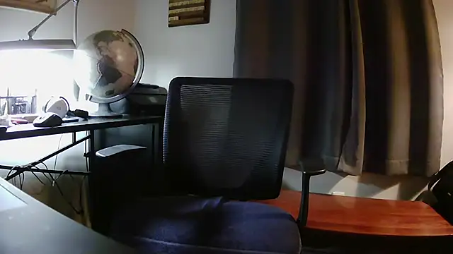 Snapshot of Scotty52838 chatting on 03/03/25, 01:31 Scotty52838 online show from 03/03/25, 01:31