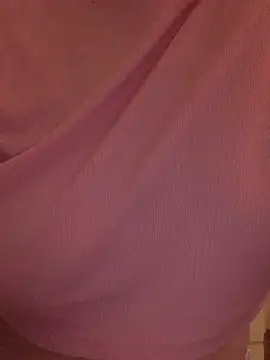 Laura Millf online show from 01/28/25, 02:42