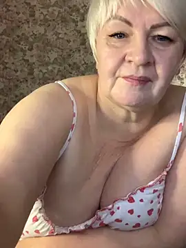 Laura Millf online show from 03/09/25, 01:04