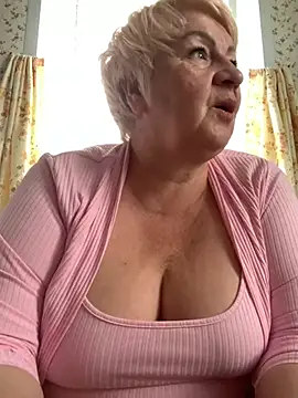 Laura Millf online show from 06/03/26, 05:43