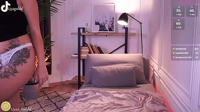 Snapshot of Liya_Gold_ chatting on 12/04/24, 08:40 Liya Gold  online show from 12/04/24, 08:40