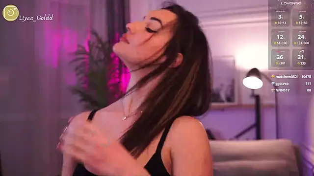 Snapshot of Liya_Gold_ chatting on 03/09/25, 12:10 Liya Gold  online show from 03/09/25, 12:10