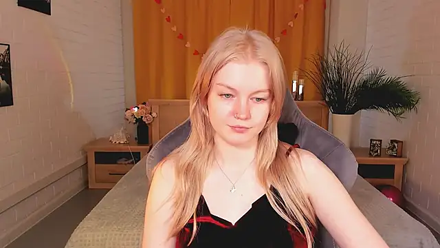 GraceGlamour online show from 03/08/25, 05:17