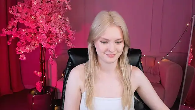 GraceGlamour online show from 03/14/25, 11:23