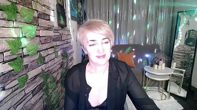 Snapshot of Hot_Girl87 chatting on 12/07/24, 07:10 Hot Girl87 online show from 12/07/24, 07:10