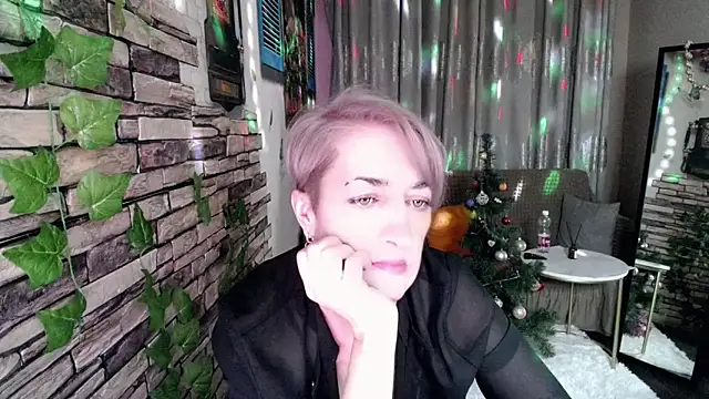 Snapshot of Hot_Girl87 chatting on 01/09/25, 12:35 Hot Girl87 online show from 01/09/25, 12:35