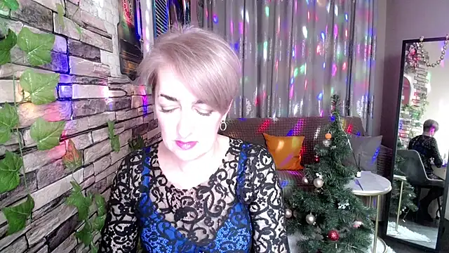 Snapshot of Hot_Girl87 chatting on 01/13/25, 02:42 Hot Girl87 online show from 01/13/25, 02:42