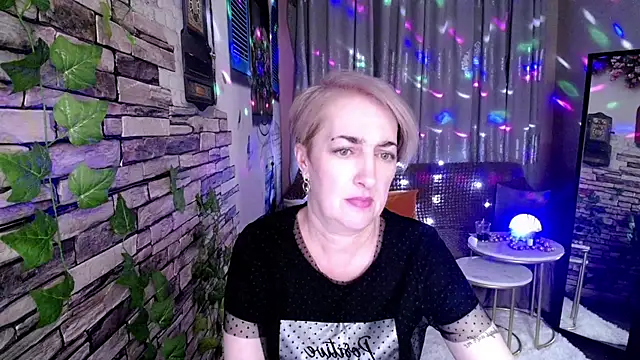 Snapshot of Hot_Girl87 chatting on 01/20/25, 07:46 Hot Girl87 online show from 01/20/25, 07:46