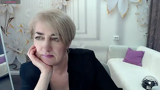 Snapshot of Hot_Girl87 chatting on 02/28/25, 09:01 Hot Girl87 online show from 02/28/25, 09:01