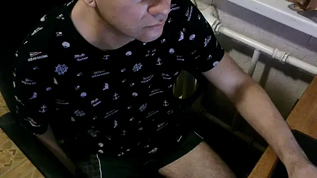 Snapshot of AlDON59 chatting on 01/01/25, 06:27 AlDON59 online show from 01/01/25, 06:27