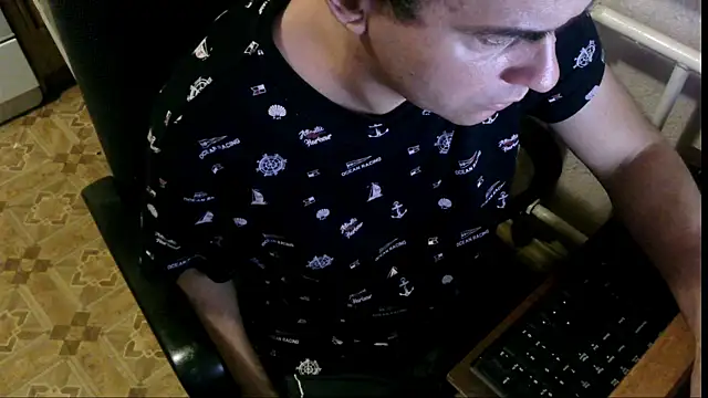 Snapshot of AlDON59 chatting on 01/11/25, 04:03 AlDON59 online show from 01/11/25, 04:03