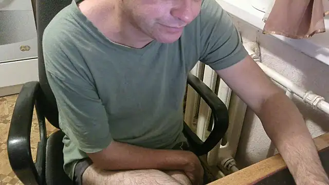 Snapshot of AlDON59 chatting on 10/11/25, 04:49 AlDON59 online show from 10/11/25, 04:49